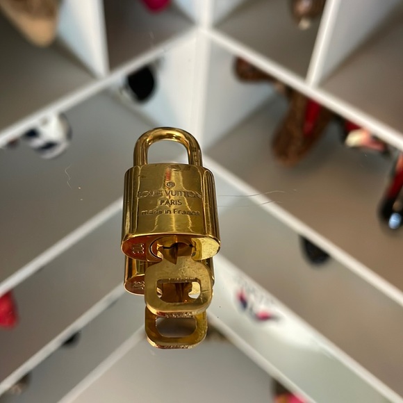 Louis Vuitton Brass Lock & Key #304 Set 2 - Picture 4 of 4